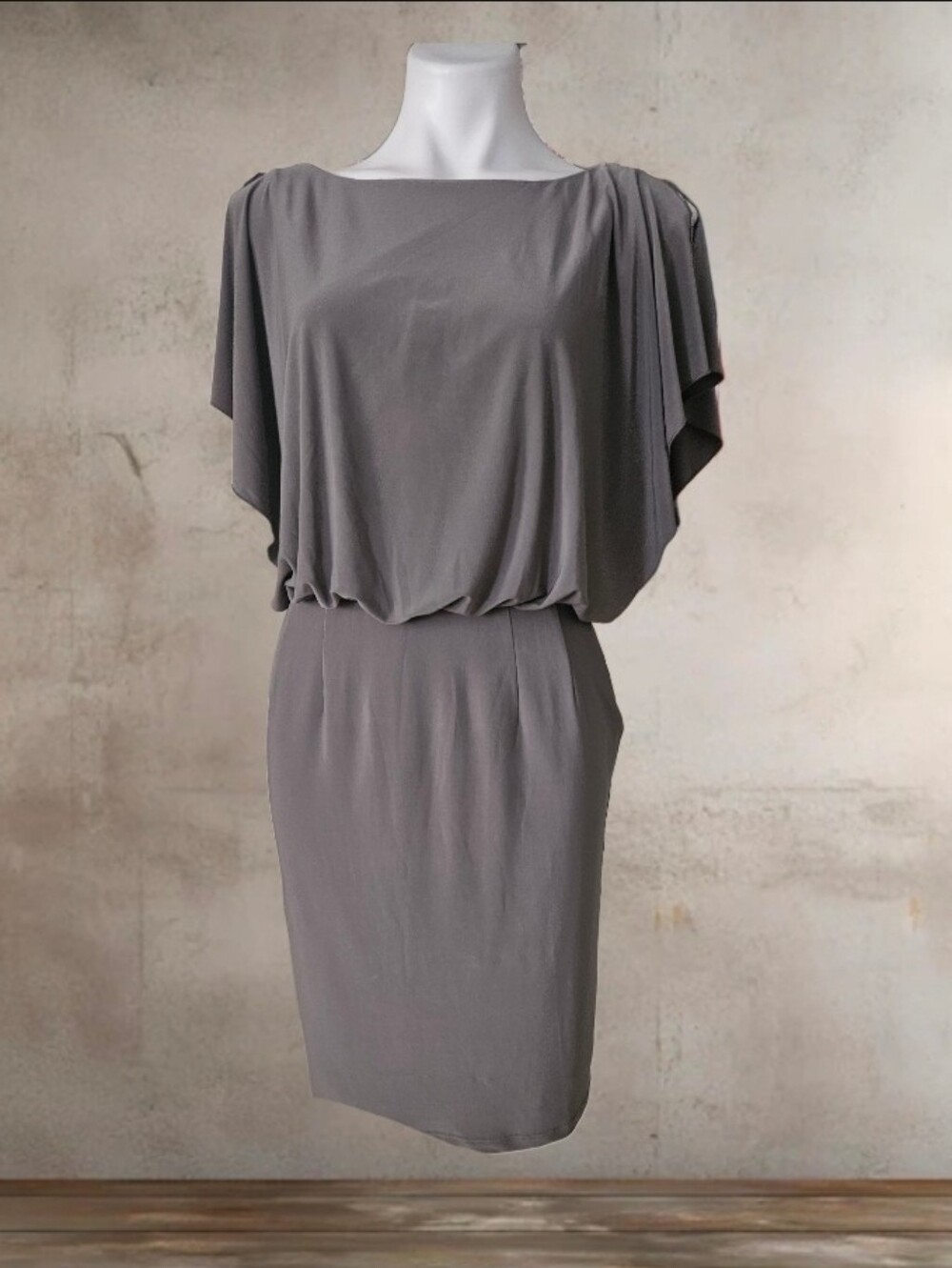 Jessica Simpson Elegant Gray Blouson Sheath Dress Size 6